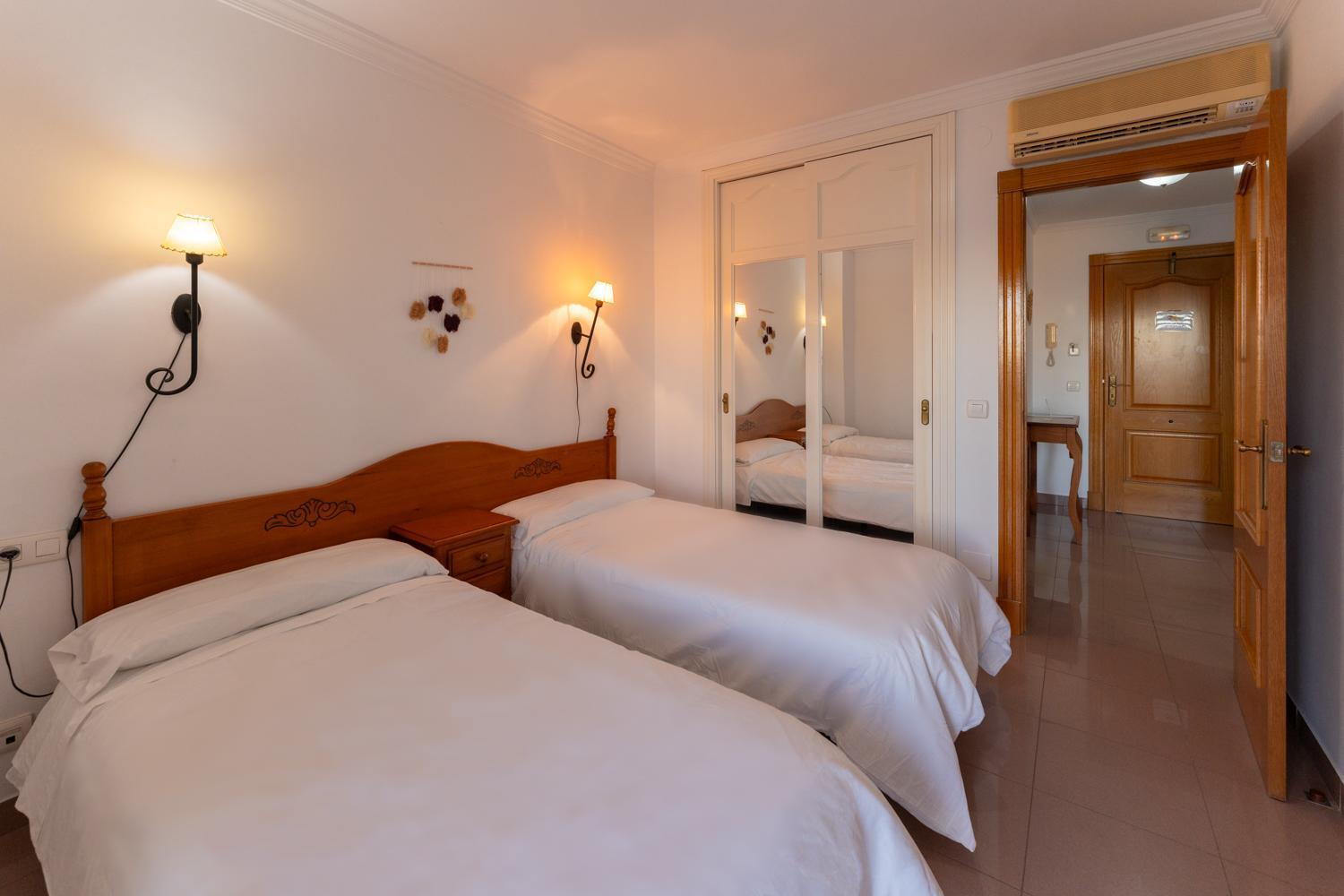 Apartamentos Solset 内尔哈 外观 照片