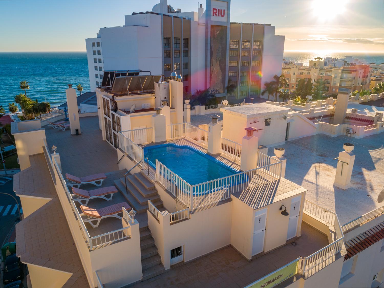 Apartamentos Solset 内尔哈 外观 照片